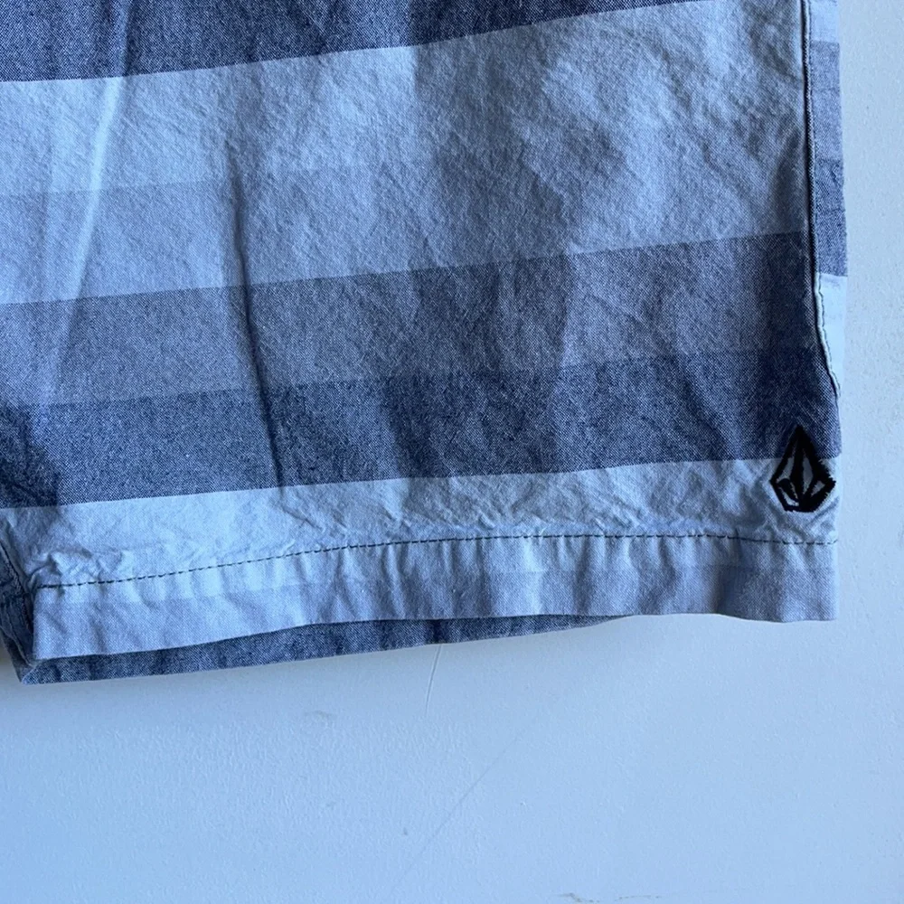 Volcom short - Picture 2 of 3